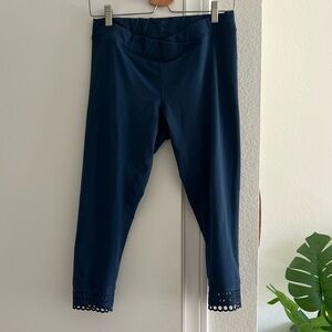 SALE! $8! Zella Leggings Cropped Capri Yoga Running Workout Stretchy Pants